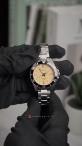 Jam Tangan Pria Warna Hitam: Mengenal Casio MDV-10D-4A2 Black Bezel Yellow Dial