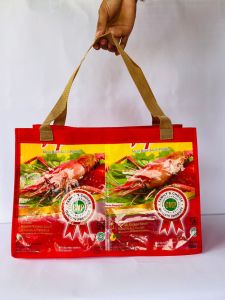 Tas Daur Ulang yang terbuat dari plastik bekas minyak