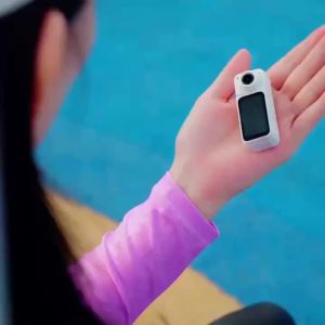 Camera Mini 2.7K 180 Độ ° Camera Hành Động Thể Thao Thumb Sports WiFi Màn Hình 1.4 Inch Dành Cho Xe Máy Quay Vlog Ngoài Trời Quay Phim Thú Cưng 27MP