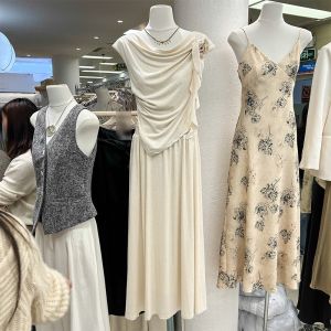 Slimming High Waist Long Half Skirt Set Womens Summer Fashion Outfit Neckline Three-Dimensional Floral Pleated Top And Skirt