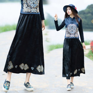 กระโปรงสีดำสไตล์ชนเผ่ากระโปรงผ้าซาตินผ่าข้างแนววินเทจแมทช์ลุคง่ายกระโปรงทรงเอเอวสูงยาวคลุมเข่าแบบใหม่ฤดูใบไม้ร่วงสำหรับผู้หญิง