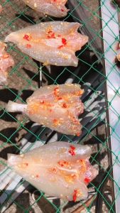 500gr Khô Cá Đù Chàm Xẻ Bỏ Đầu Thịt Tẩm Ướp Tởi Ớt Vị Mặn Vừa Ăn- VỰA KHÔ MINH TRIẾT