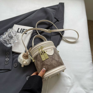 Fashionable round Bucket Handbag Womens Crossbody Bag Summer New Style High-End Feeling Wealth Brining Cylinder Handbag