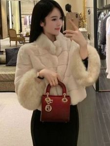 Winter New Short Thickened Plush Fox Fur Jacket Womens Integrated Leather Coat Warm Stylish Coat for Young Women