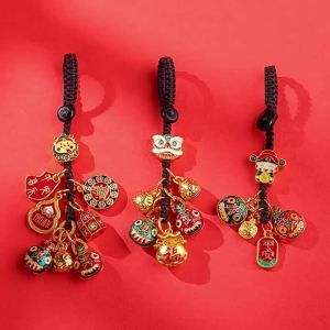 吞金沙金古法钥匙扣挂饰财神爷一家三口高档四口汽车挂小财神挂件Swallowing Gold Sand Gold Ancient Method Keychain Hanging Decoration God of Wealth Family of Three High end Four Car Hanging Small God of Wealth Pendant