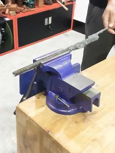 ✦Ready yacod✦Ragum Paron Ragum Bench Vice 125mm Tanggam Tanggam Meja Putar Bais Besi 4/5 Inch Penjepit Penahan Ragum Rotator 360° Wakil Bangku