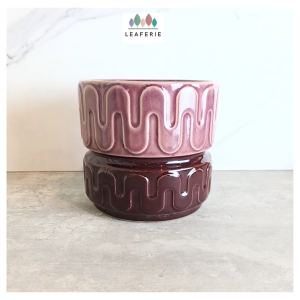 The Leaferie Zafira plant pots. flowerpot . flowerpots . flower pot . planter . planters
