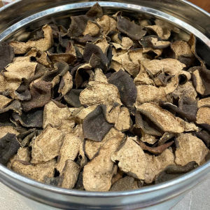 Authentic Xinhui Mijiu Dry Orange Peels 15 Years 20 Years 30 Years Fragmented Orange Peels Snacks Nutritious Food from China