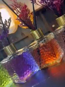 KMH 80ml Aromatherapy Indoor Fragrance Dried Flower Reed Diffuser Hotel Home Fragrance Essential Oil Glass Bottle