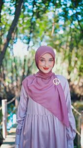 Haitwo Haiday 002 Gamis Polos Bahan Rayon Black Fawn Variasi Kerut Susun Simpel Nyaman Daily Kajian