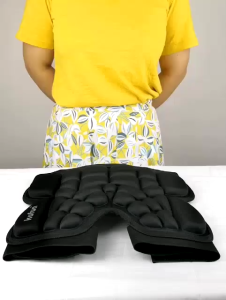 3- 17 อายุ กางเกงขาสั้น สำหรับเล่นสกี สเก็ตบอร์ด เด็ก กางเกงขาสั้นขี่มอเตอร์ไซค์ 3D ป้องกันสะโพกดูดซับแรงกระแทก