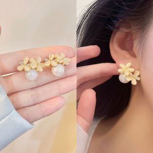 Trendy Cats Eye Stone Flower Pearl Earrings Unique Design Sensual Mermaid Super Fairy Popular Ear Studs Womens Jewelry