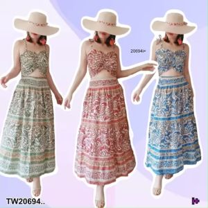 B20694  set 2 ชิ้น เสื้อสายเดี่ยว สม็อคหลัง + กระโปรงยาว Set of 2 pieces: single-breasted shirt back smock + long skirt.