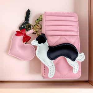 The Ultimate Companion: PU Leather Husky Keychain with Adorable Heart Bow. Stylish & Healing Bag Charm for Dog Lovers/Gifts