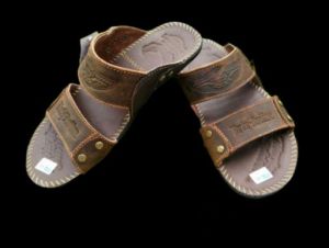Sandal kulit pria terlaris terbaru TRENDY