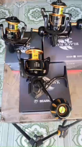 Máy Câu Cá Chuyên Câu Biển Cao Cấp Blakc - Hawk ( Ưng Đen) Tay Quay Độ Bằng Kim Loại Siêu Đẹp - siêu khỏe -3000 đến 6000