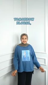 BAJU POPULER TOMORROW BLOUSE: KAOS KATUN COMBED 24 S APK SABLON SIZE M L XL DAN XXL PB 63 - 79 CM