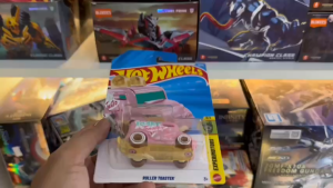 Mô Hình Xe Hot Wheels Roller Toaster - Dòng Experimotors Tỷ Lệ 1:64 - Xe Nướng Bánh Mì Độc Lạ