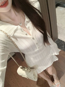 นุ่ม สไตล์อบอุ่น สีเบจ ถัก เดรส ผู้หญิง ต้น ฤดูใบไม้ร่วง แฟชั่น เรียบหรู ซับเอว พรางหุ่น เสื้อสเวตเตอร์ กระโปรงสั้น