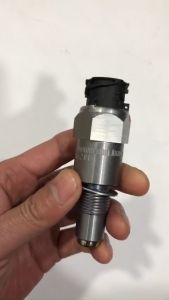 Cảm biến vòng tua xe ô tô tải Auman Cảm biến báo tua máy Auman Cảm biến tốc độ xe Auman