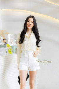 [ส่งเร็วพิเศษ!] ZO053 TARA Shirt เสื้อเชิ้ตครอป คอปก แขนยาว กระดุมหน้า ช่วงปลายแขนแต่งระบาย ผ้าคอตตอน วาฟเฟิล เนื้อผ้าดี ใส่สบาย ไม่ร้อน