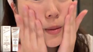 EELHOE Gel Scrub Pengelupas Kulit Sakura: Membersihkan Pori-Pori & Melembabkan