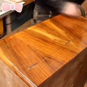 Beeswax Deep Moisturizing Wood Polish - Increase texture Moisture and mildew proof Reduce cracks - Suitable for wooden furniture in living room 蜂蜡深层保湿木抛光剂-增加质感，防潮防霉，减少裂缝-适用于客厅的木制家具。