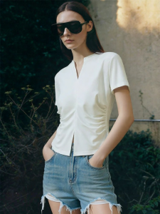 AMII | Leisure V-Neck Slit Short Sleeve T-Shirt
