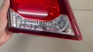 ไฟทับทิมในฝาท้าย HONDA CIVIC FD ปี2009-2011 LH / RH แท้ศูนย์ (โฉมท้ายแปดเหลี่ยม) (ระบุ ข้าง)