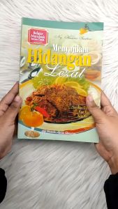 Buku Resep Menyajikan Hidangan Lezat Resep Masakan Softcover Kertas Koran Ketebalan Buku 128 Halaman