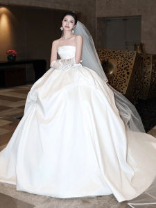 ชุดแต่งงานผ้าซาตินสไตล์ฝรั่งเศสสไตล์วินเทจ กระโปรงยาวคลุมเข่า แขนกุด คอวี กระโปรงยาวคลุมเข่า