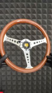 Stir Racing MOMO California Classic Motif Kayu Chrome 14 Inch Universal