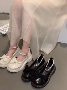 BETSY STORE Giày Mary Jane cao cấp khóa ngọc trai trang trí nơ to gót dày mũi tròn đế dày giày da nhỏ kiểu cổ tích mới 2024