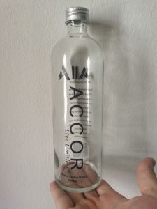 50400 bottles/Container of 500ml Water Glass Bottles for luxury hotels & restaurants use from Nitrile Green Shop 24 bottles/carton carton size 26*19.5*24cm 2800 bottles/pallet 18 pallets/container minimum order 50400 bottles/container