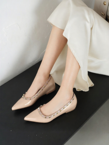 DUSTO | Beige Studded Pointed Toe Internal Lift Commuter Shoes