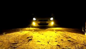 Lampu LED Putih H11 Two Color 24SMD Untuk Headlight / Fog Lamp