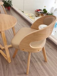 เก้าอี้ทานอาหารแบบหมุนได้ พื้นผิวไม้ สไตล์โมเดิร์น เก้าอี้สำหรับห้องนั่งเล่น ร้านกาแฟ ห้องทำงาน โรงแรม ขนาดพอดีตัว เก้าอี้สำหรับผู้ใหญ่