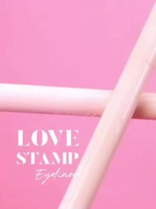 ashley Love Stamp Eyeliner A-455 อายไลเนอร์คู่ปั้มหัวใจ ติดทน ยาวนาน