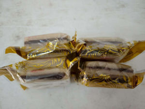 Chaozhou Special Green Bean Paste Glutinous Rice Cake Low Sugar Square Black Bean Paste Soft Cake Snack Vegetarian Tea Cake