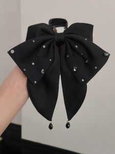 กิ๊บติดผมผ้าซาตินระดับไฮเอนด์พร้อมโบว์ผีเสื้อ กิ๊บติดผมสไตล์วินเทจหรูหราสำหรับผู้หญิง กิ๊บติดผมแบบครึ่งหัวประดับดาว