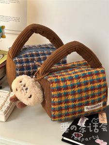 Retro Wind ฤดูใบไม้ร่วงฤดูหนาวกระเป๋าถือผู้หญิงน่ารัก Little Tote กระเป๋า Tea Party ยี่ห้อลายสก๊อตวัสดุขนสัตว์ Casual Use