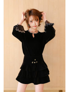 French Hepburn Style Velvet Pearl Embroidered Bell Sleeve Blouse