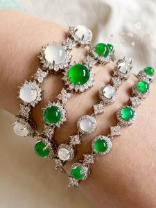 Natural Icy Chalcedony Bracelet Womens Emerald Fancy Easiest for Match Accessible Luxury Inlaid Gemstone Agate Bracelet Ornament