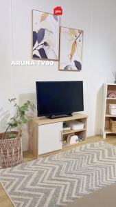 PIRA METROPOLIS OX - ARUNA TV80 Meja TV / Rak TV
