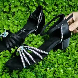 ใหม่เพชรรองเท้าเต้นรำละตินรองเท้าเต้นรำมืออาชีพส้นต่ำสาวเด็กรองเท้าเต้นรำรองเท้าเต้นรำของผู้หญิงสำหรับซัลซ่าห้องบอลรูม