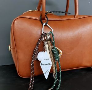 กระเป๋าสะพายไหล่แบบทันสมัย Miu System พร้อมหัวเข็มขัดตกแต่งกระเป๋า สร้อยข้อมือ หัวเข็มขัดปีนเขาแบบทันสมัย กระเป๋าใส่โทรศัพท์มือถือแบบย้อนยุค