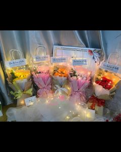 Túi hoa tặng sinh nhật mẹ bạn gái 8/3 trao yêu thương có đèn Hoa hồng sáp siêu thơm cao cấp Quà tặng sinh nhật người yêu quà tặng 8/3 túi hoa tặng người yêu Túi quà tặng mẹ Quà tặng Valentine quà sinh nhật cho nữ
