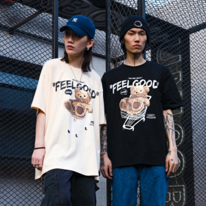 Retro fashion bear short-sleeved T-shirt men and women loose street hip-hop Beruang lengan pendek
