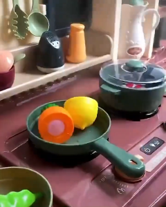 Kids Kitchen Toys Kitchen Playset for Kids Simulation Kitchenware  Kitchen Toy Pretend Play Set With Real Steam Working Simulation of Acoustic-Optic Cooking Set Toy