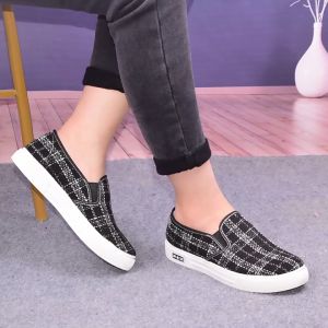 Giày Lười Vải Nữ Giản Dị Phù Hợp Mọi Lứa Tuổi GN36